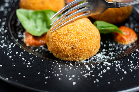 愛媛産ヒノヒカリと無添加カチョカバロチーズで作るアランチーニ Frozen Arancini Calabresi